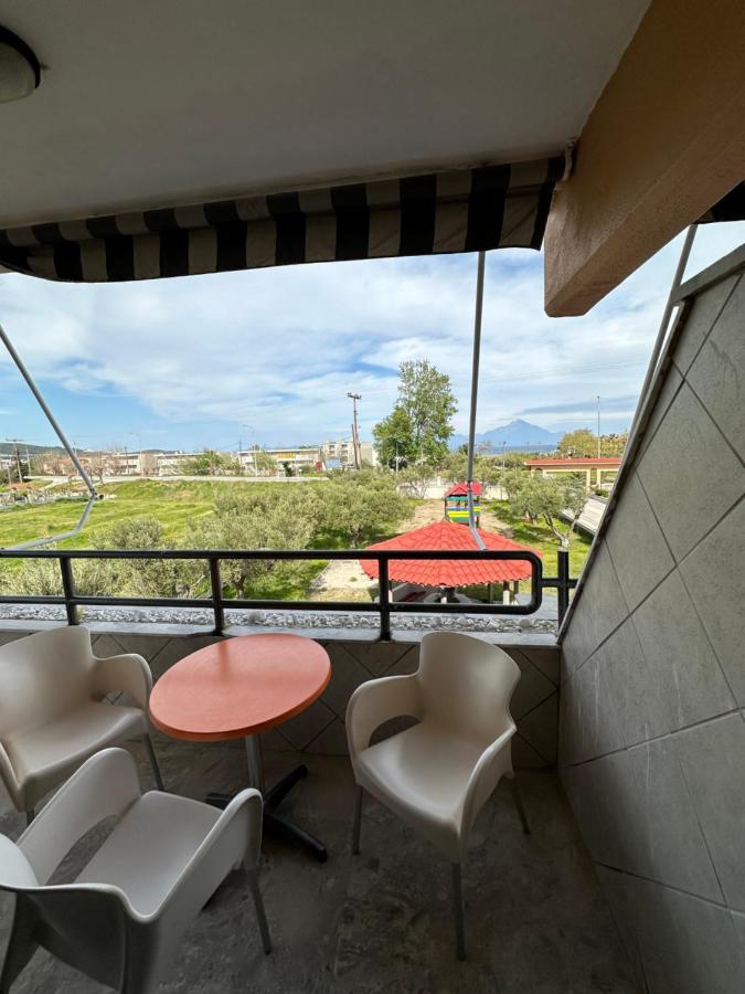 Hotel Palmera Sarti Bagian luar foto